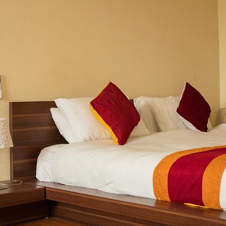 Hotel Edingo Inn Itahari Eksteriør bilde